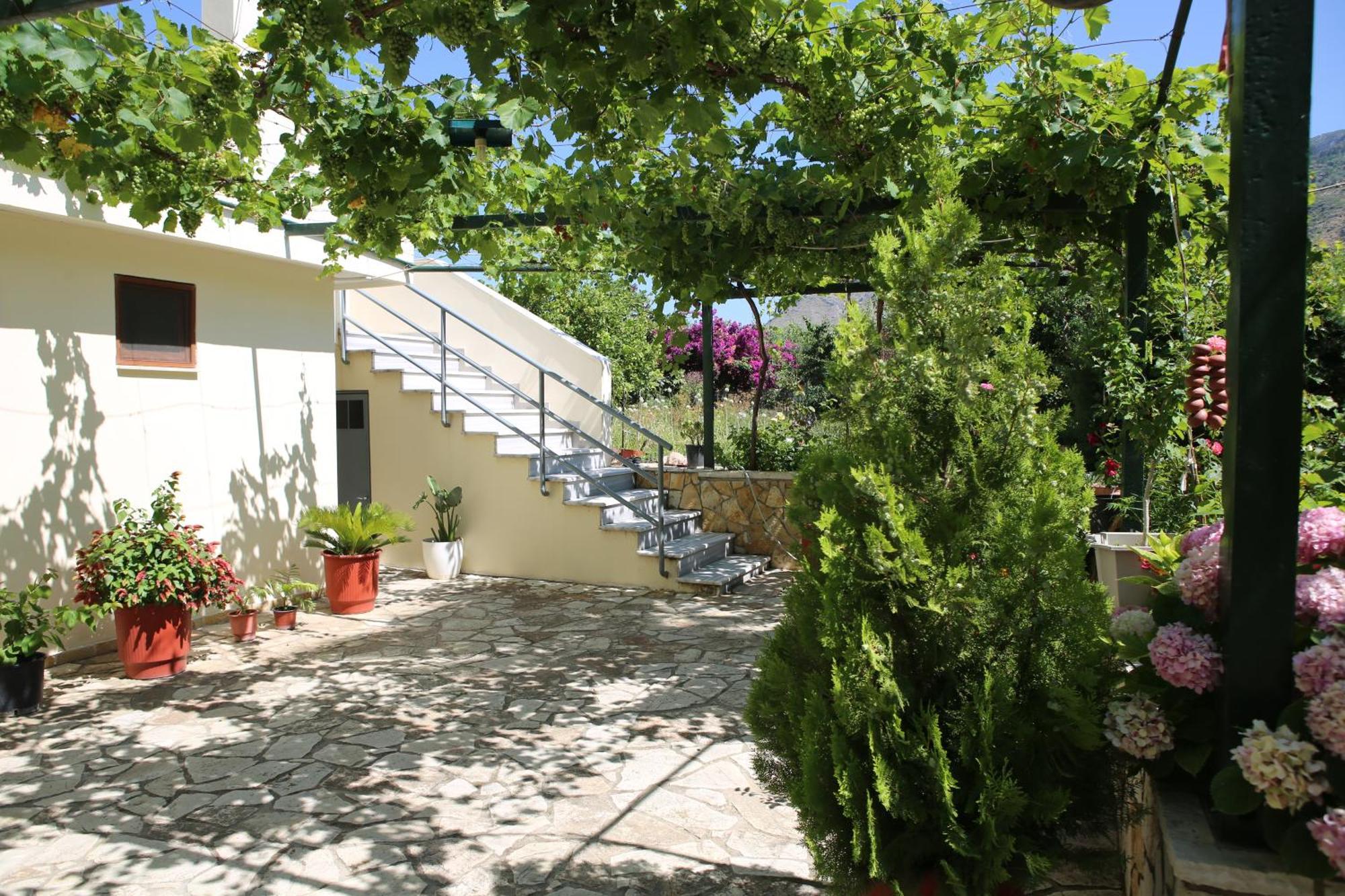 Apartamento La Casa Di Nonna Qeparo Exterior foto
